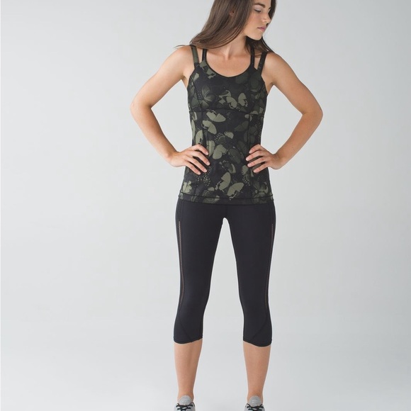 Lululemon Happy Strappy Tank
Biggie So Fly Butterfly Fatigue Green Black size 10 - Picture 2 of 11